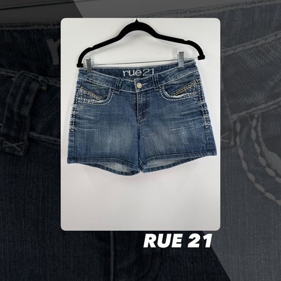 Rue21 Pants - EUC Rue21 Contrast Stitching Denim Shorts